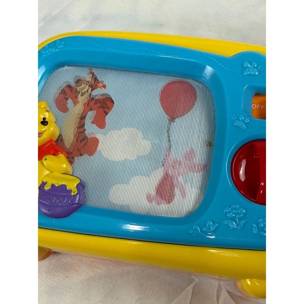 Disney Winnie the Pooh Musical Wind Up Toy TV Tigger Piglet Yellow Blue 8.5in